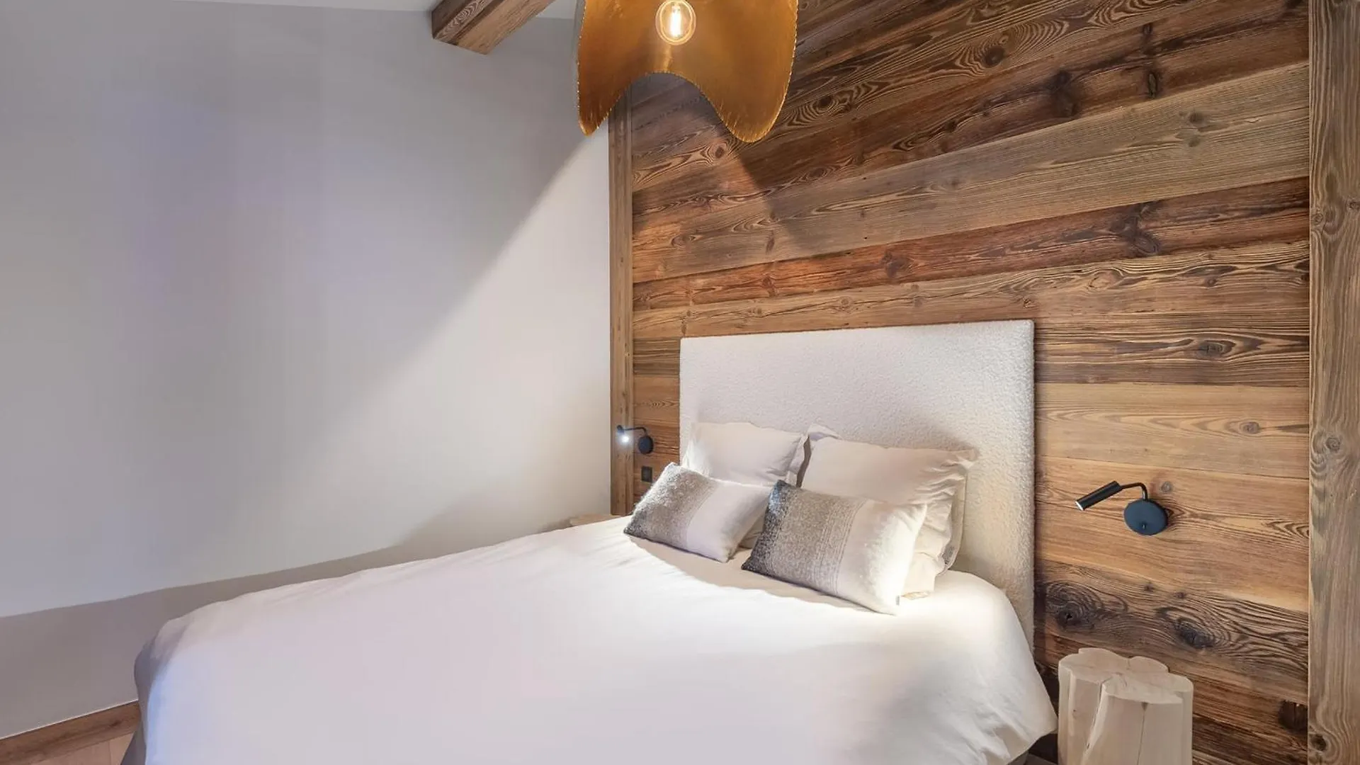 Duplex Avec Espace Detente, Piscine Et 4 Chambres A Megeve - Fr-1-569-66