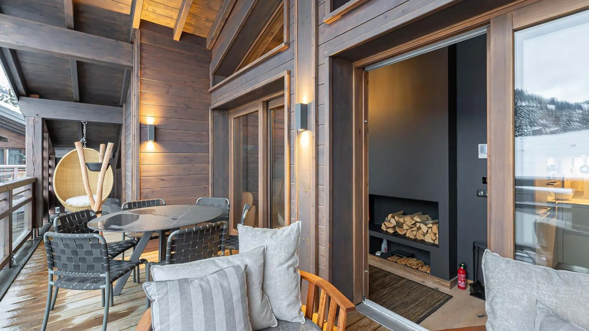Duplex Avec Espace Detente, Piscine Et 4 Chambres A Megeve - Fr-1-569-66